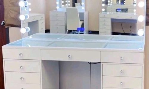 DM Fábrica y Almacén de Muebles